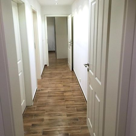 Ferienwohnungen Arp "2D" Mit Terrasse Und Parkplatz Itzehoe Exterior photo