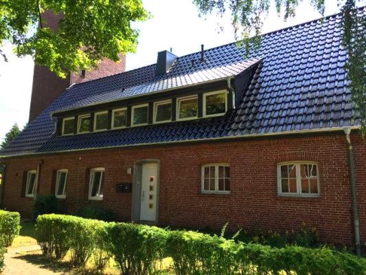 Ferienwohnungen Arp "2D" Mit Terrasse Und Parkplatz Itzehoe Exterior photo